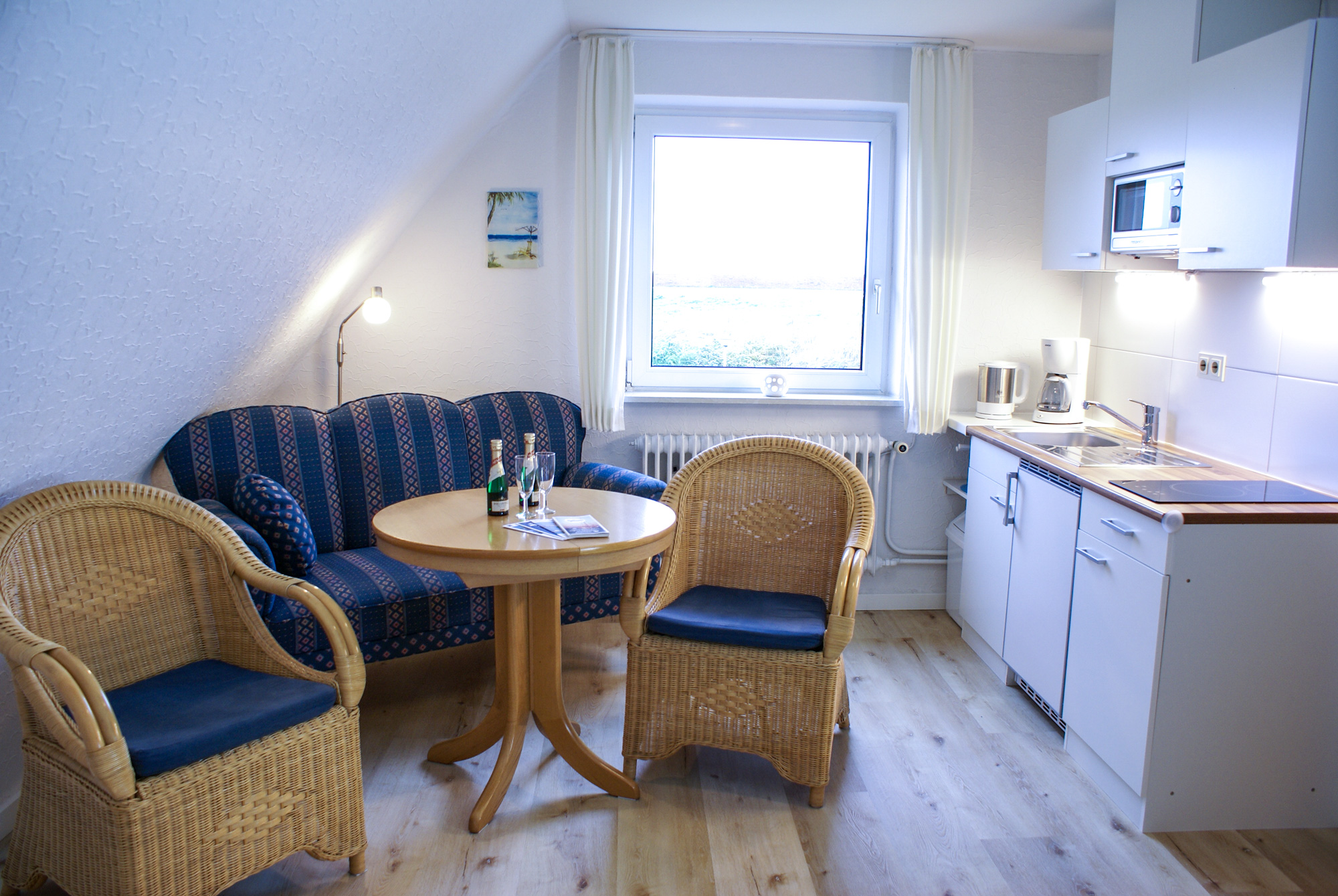 Nordseeblick Baltrum Ferienwohnung 5 Studioküche mit Wohn-Essbereich